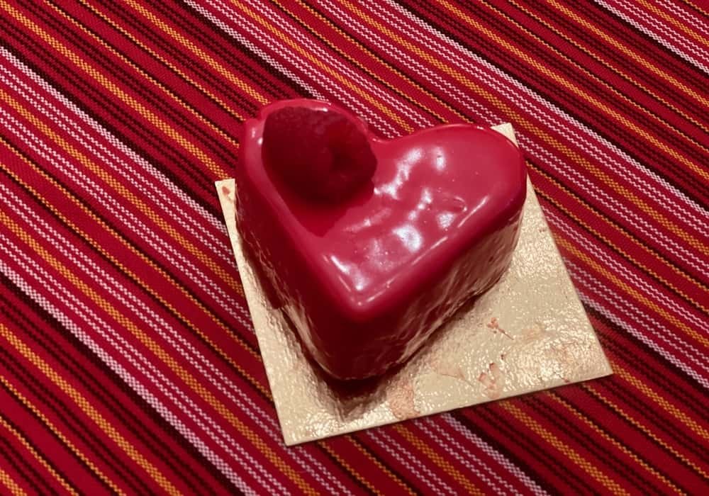 Valentine's Day Cake Recipe Heart-Shaped | Recipes for pastry cakes just like in the bakery