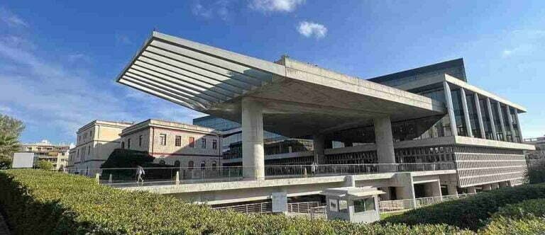 Facade acropolis museum athens